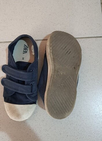 Zara Sneaker 