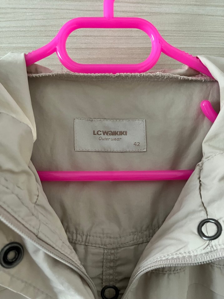 Düğmeli Bej Kadın Ceket - Görsel 4