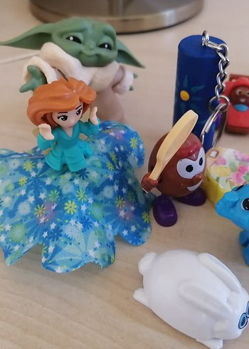 Kinder sürpriz yumurta oyuncak