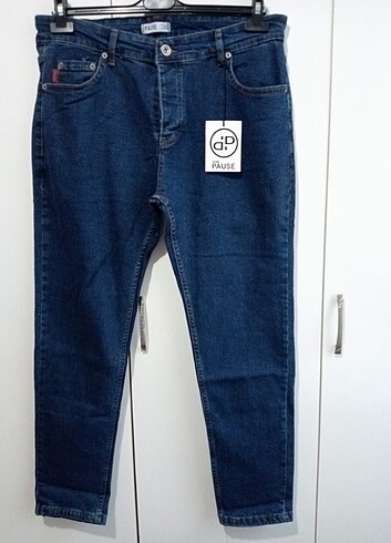 İki adet pantolon
