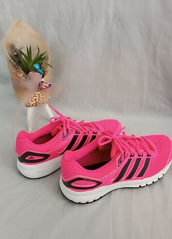 39 Beden pembe Renk Adidas 39 Numara Bayan Spor Ayakkabı.