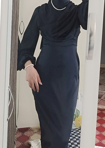 36 Beden Siyah Uzun Kollu Drapeli Uzun Elbise şal dahil