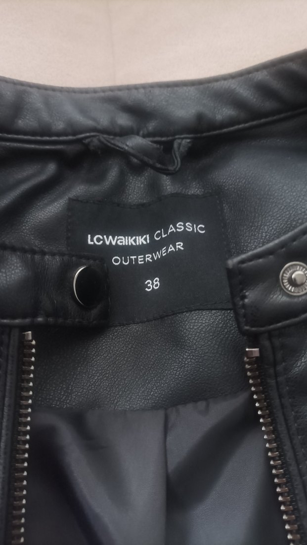 LC Waikiki bayan deri ceket - Görsel 4