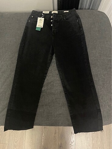 COLINS JEAN