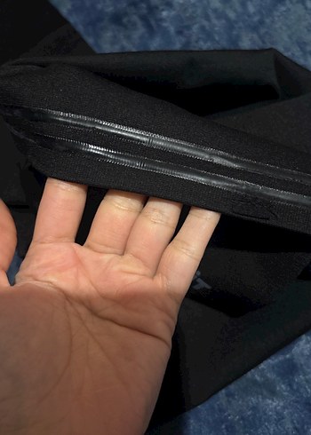 Velcro detaylı siyah kadın tayt - Görsel 2