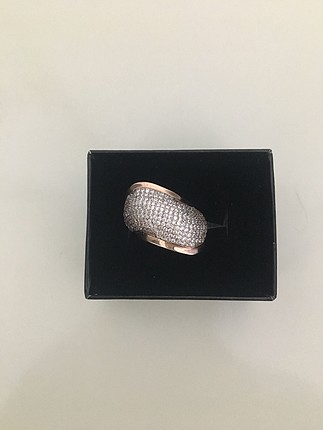 l Beden Üzeri zirkon taşlı yüzük