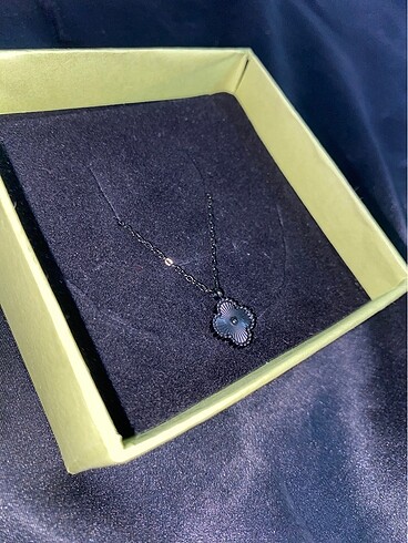 Van Cleef Kolye