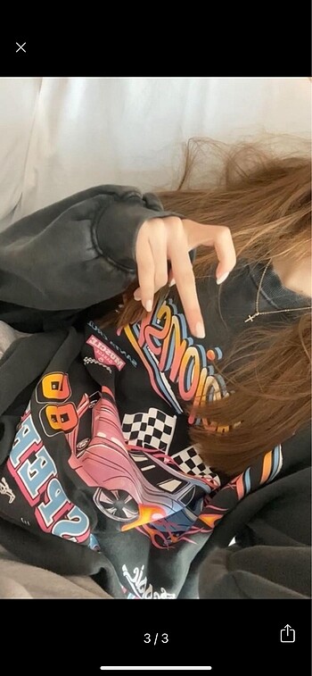 Sweatshirt
