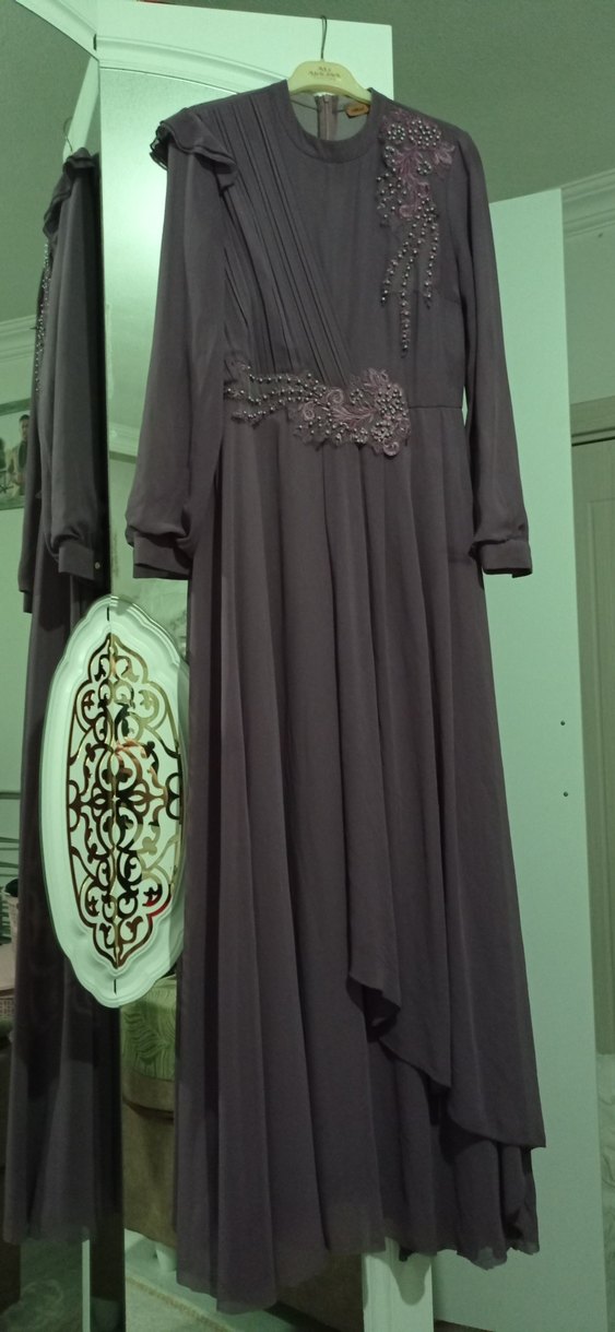 lila Uzun Kollu Nakışlı Kadın abiye - Görsel 2