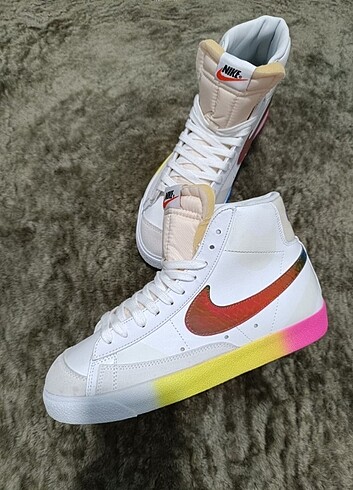 NİKE BLAZER 