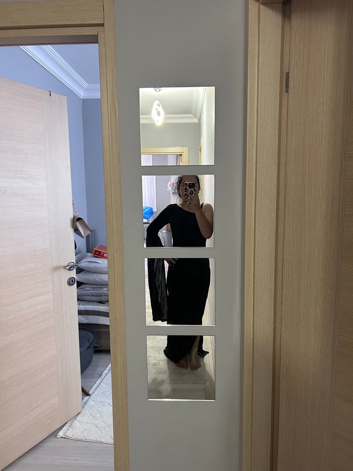 Siyah Drapeli Straplez Midi Elbise - Görsel 3