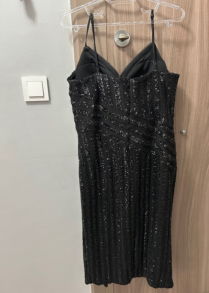 Pullu payetli gece elbisesi - Görsel 2