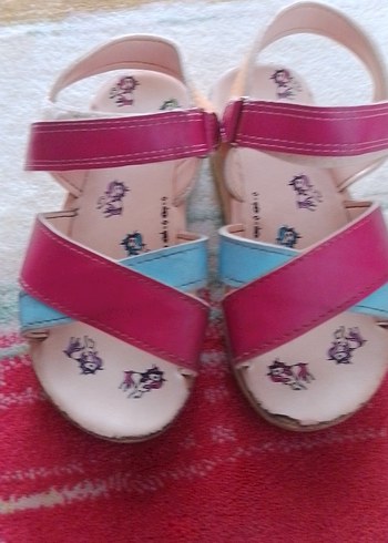 Diğer Kız Çocuk Pembe Baskılı Tokalı Sandalet