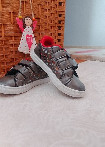 Minnie Mouse Spor ayakkabi 