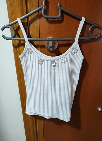 Diğer Bir tek ebat XS ve s beden uyumlu ince askılı crop bluz