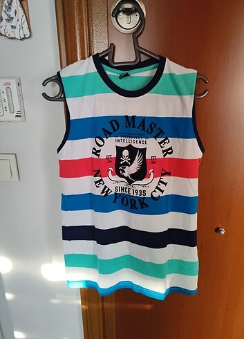 LC Waikiki LC Waikiki 13-14 yaş erkek çocuk sıfır kol tişört