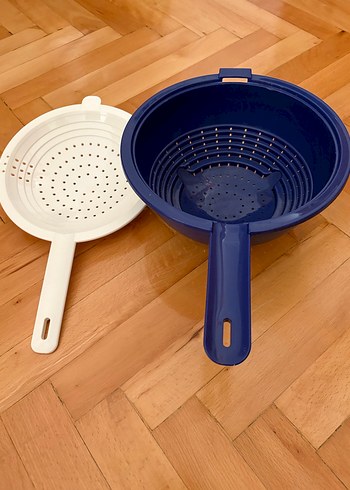 Larcivert beyaz TupperWare süzgeç - Görsel 4