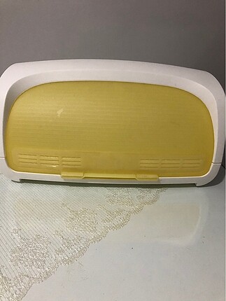 Tupperware ekmeklik