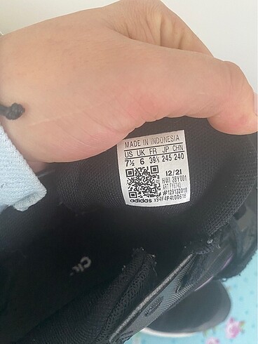 39 Beden siyah Renk Adidas ayakkabı