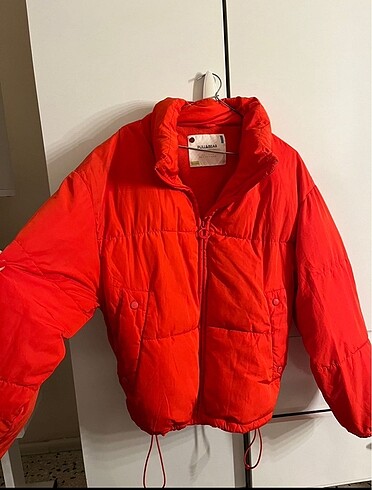 PULL AND BEAR MONT
