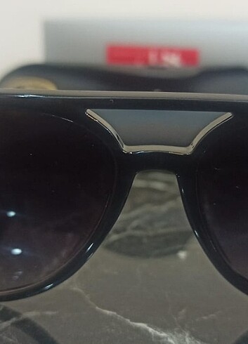 Ray Ban Güneş gözlüğü 