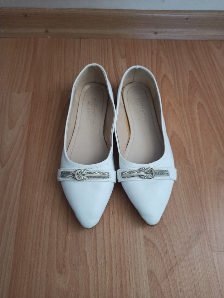 Beyaz Tokalı Kadın Blok Topuklu Babet - Görsel 2