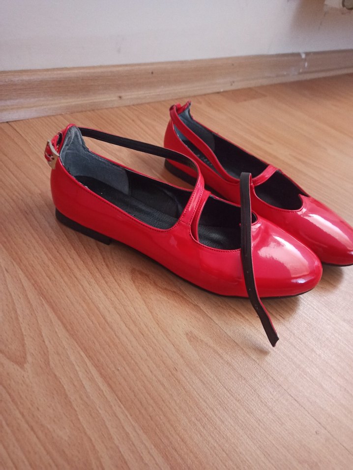 Kırmızı Rugan Stiletto Tokalı Kadın Ayakkabı - Görsel 3