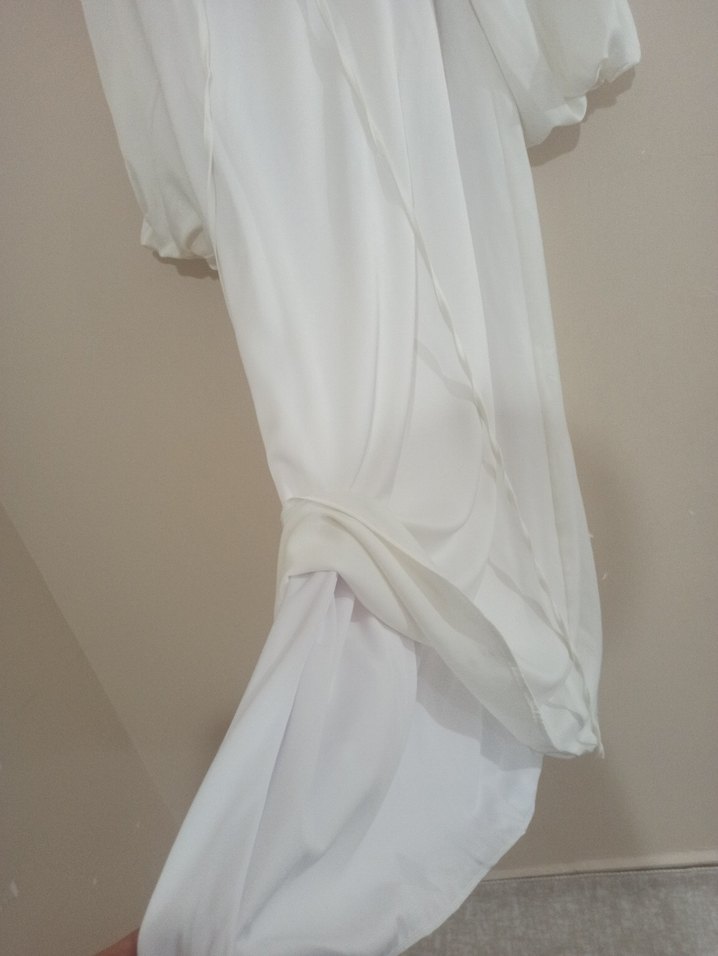 Beyaz Uzun Kollu Yüksek Yakalı Saten Elbise - Görsel 4