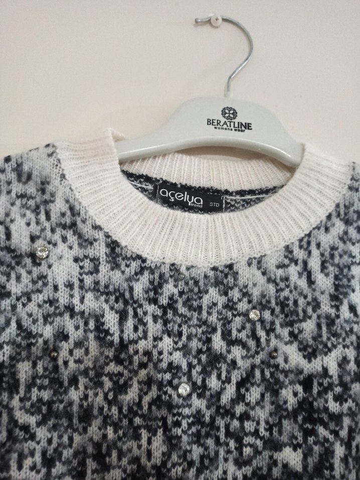 Gri Batik Desenli Örgü Kadın Kazak - Görsel 4