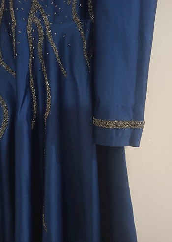 Uzun Kollu Mavi İşlemeli Abiye Elbise - Görsel 3