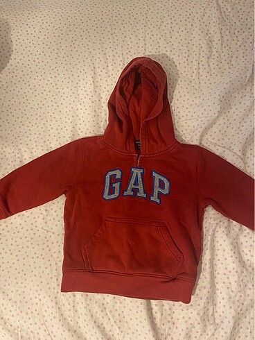 GAP sweat