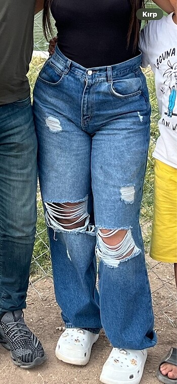 Yırtmaçlı jean