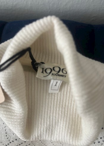 Beyaz Boğazlı Uzun Kollu Triko Kazak - Görsel 7