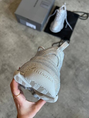 39 Beden Balenciaga triple S Sharowski