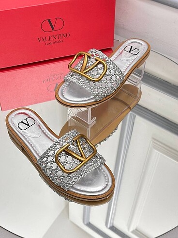 Valentino Valentino İthal Terlik