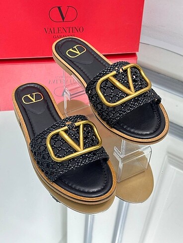 39 Beden altın Renk Valentino İthal Terlik