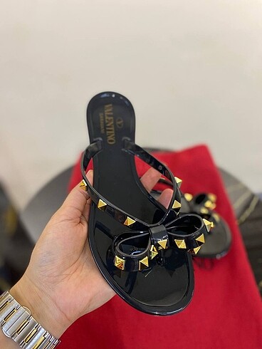 Valentino İthal Birebir Plaj terliği