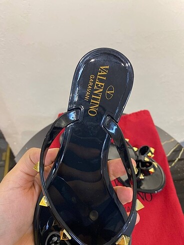 37 Beden Valentino İthal Birebir Plaj terliği