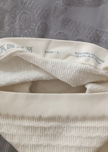 Minimalist Beyaz ve sarı Midi Kadın İç Çamaşırı 2 adet - Görsel 5