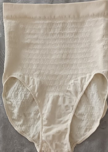 Minimalist Beyaz ve sarı Midi Kadın İç Çamaşırı 2 adet - Görsel 2