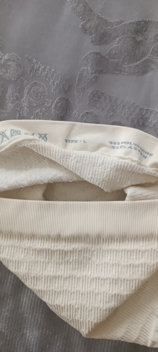 Minimalist Beyaz ve sarı Midi Kadın İç Çamaşırı 2 adet - Görsel 5