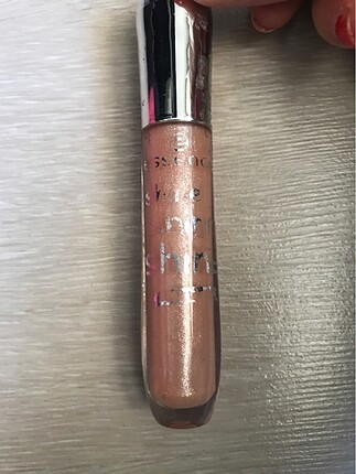 Dudak parlatıcısı lipgloss