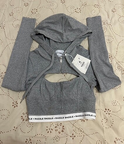 Sıfır Bershka Crop Hırka