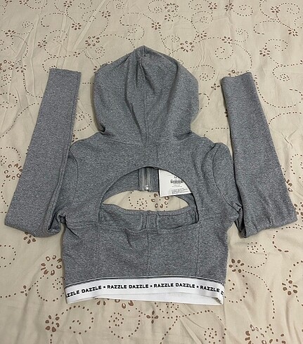 m Beden Sıfır Bershka Crop Hırka