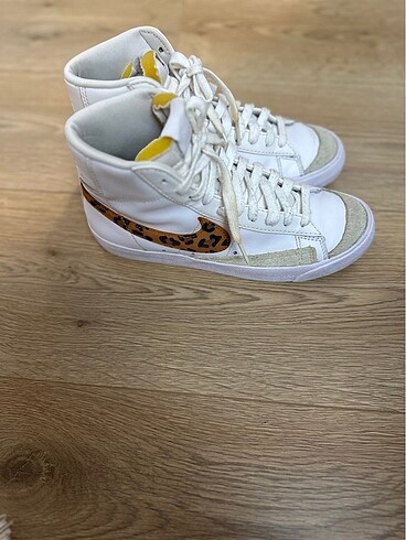 38 Beden Nike Spor Ayakkabı
