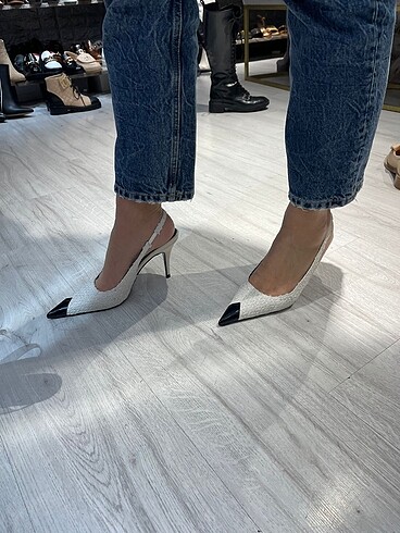 36 Beden beyaz Renk Yves Saint Laurent