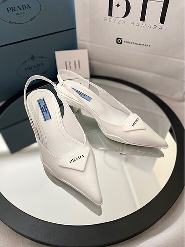 39 Beden beyaz Renk Prada Slingback