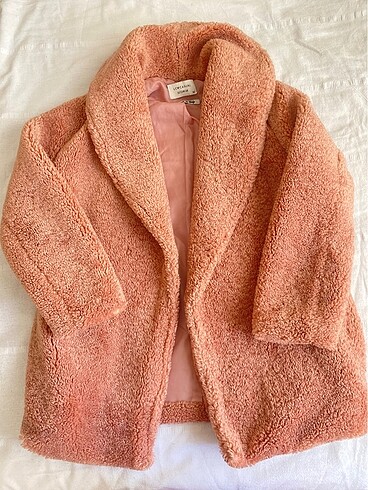 Pembe peluş kürk