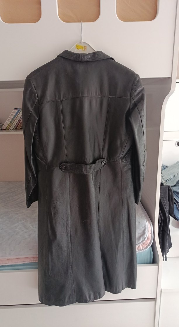 Düğmeli Siyah Deri Kadın Kaban - Görsel 4