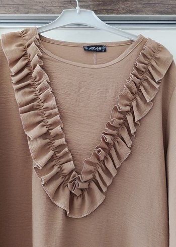 Bej Uzun Kollu Fırfırlı Kadın Tunik - Görsel 3